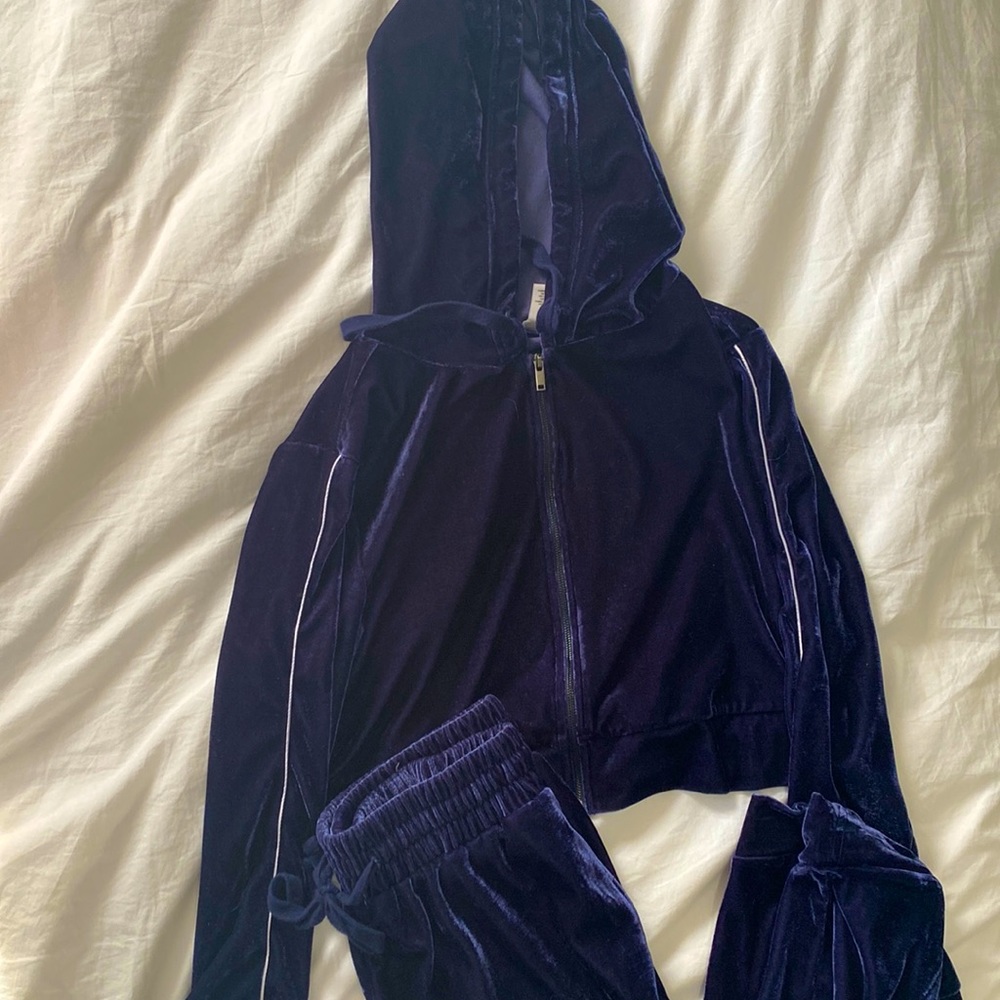 2pc navy blue velvet track suit